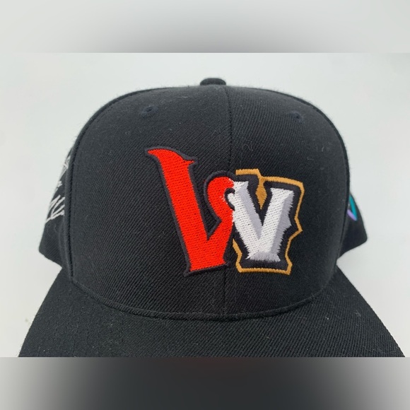 SportsTer Worcester Woo Socks Black Red Baseball Cap - Picture 3 of 5